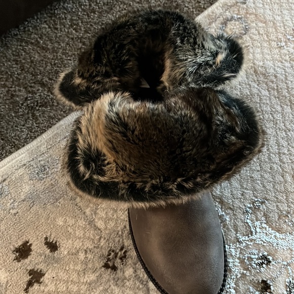 ♥️♥️Report short boots with faux fur lining- size 8.5 FINAL PRICE♥️♥️ - Picture 8 of 8